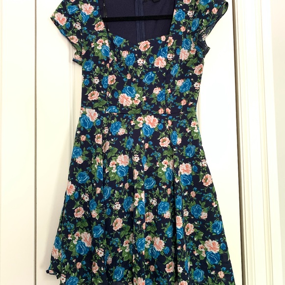 Floral mini dress - Picture 1 of 1